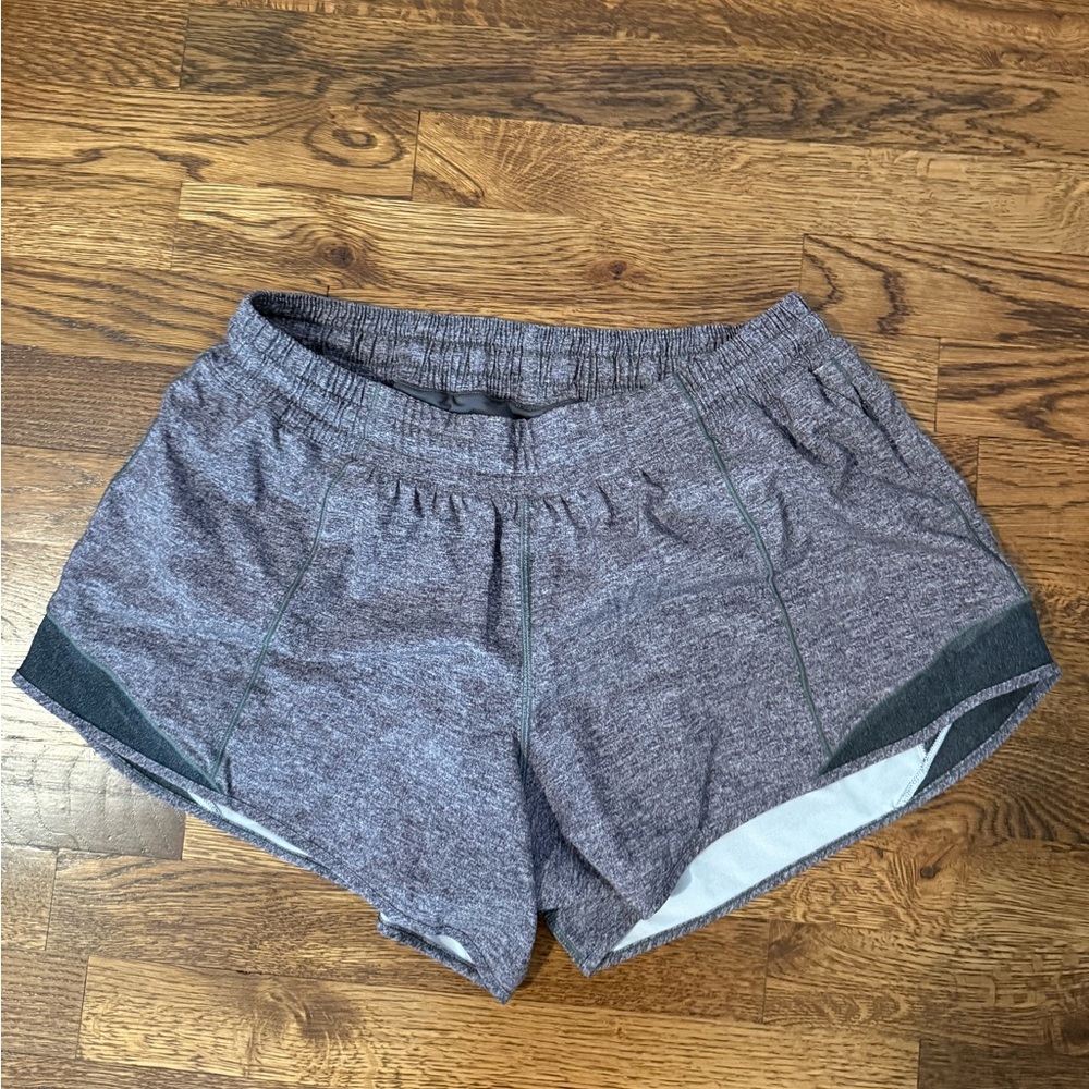 Lululemon Hotty Hot 4” shorts